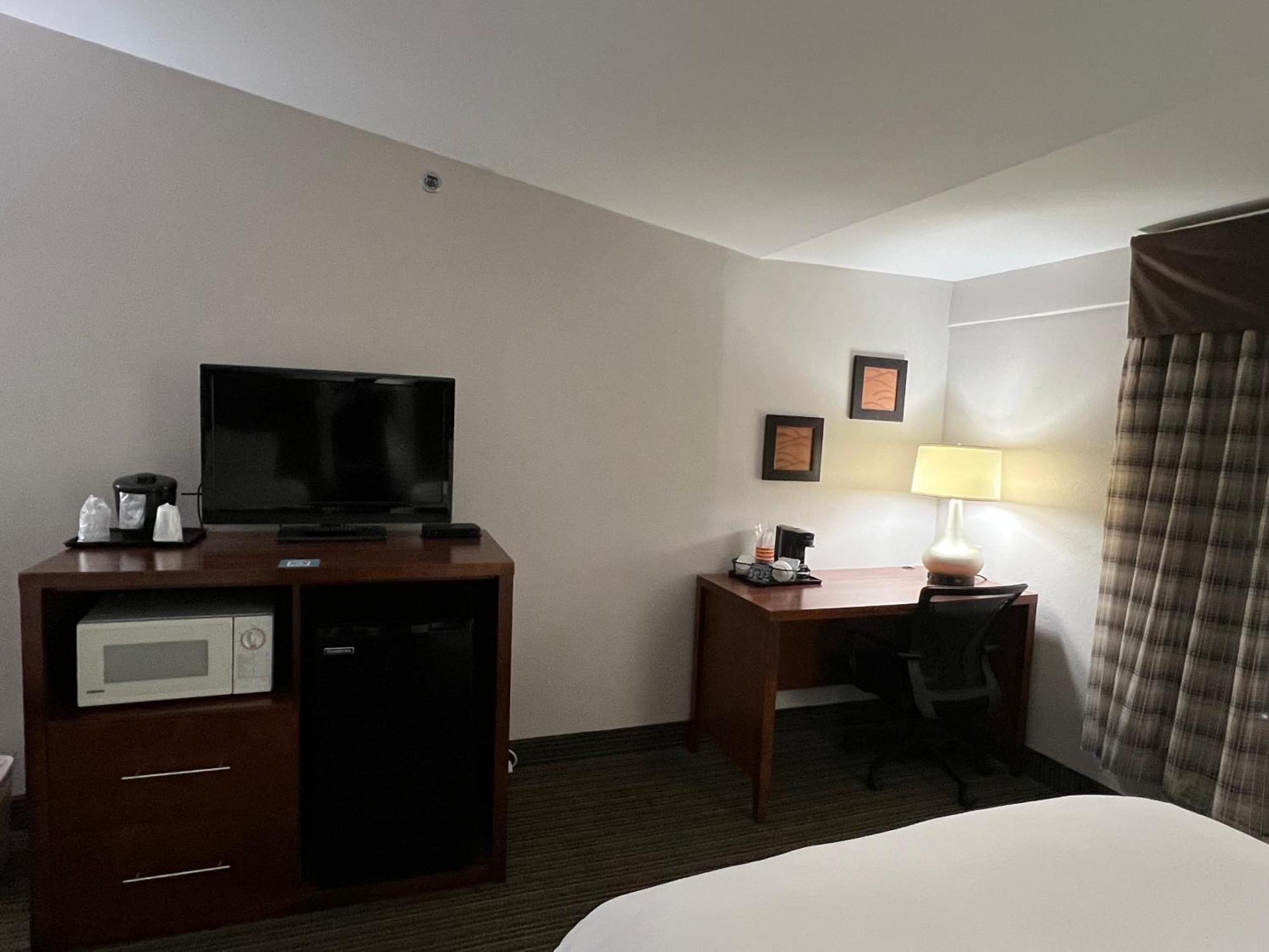 Country Inn & Suites By Radisson, Battle Creek, Mi Exteriér fotografie