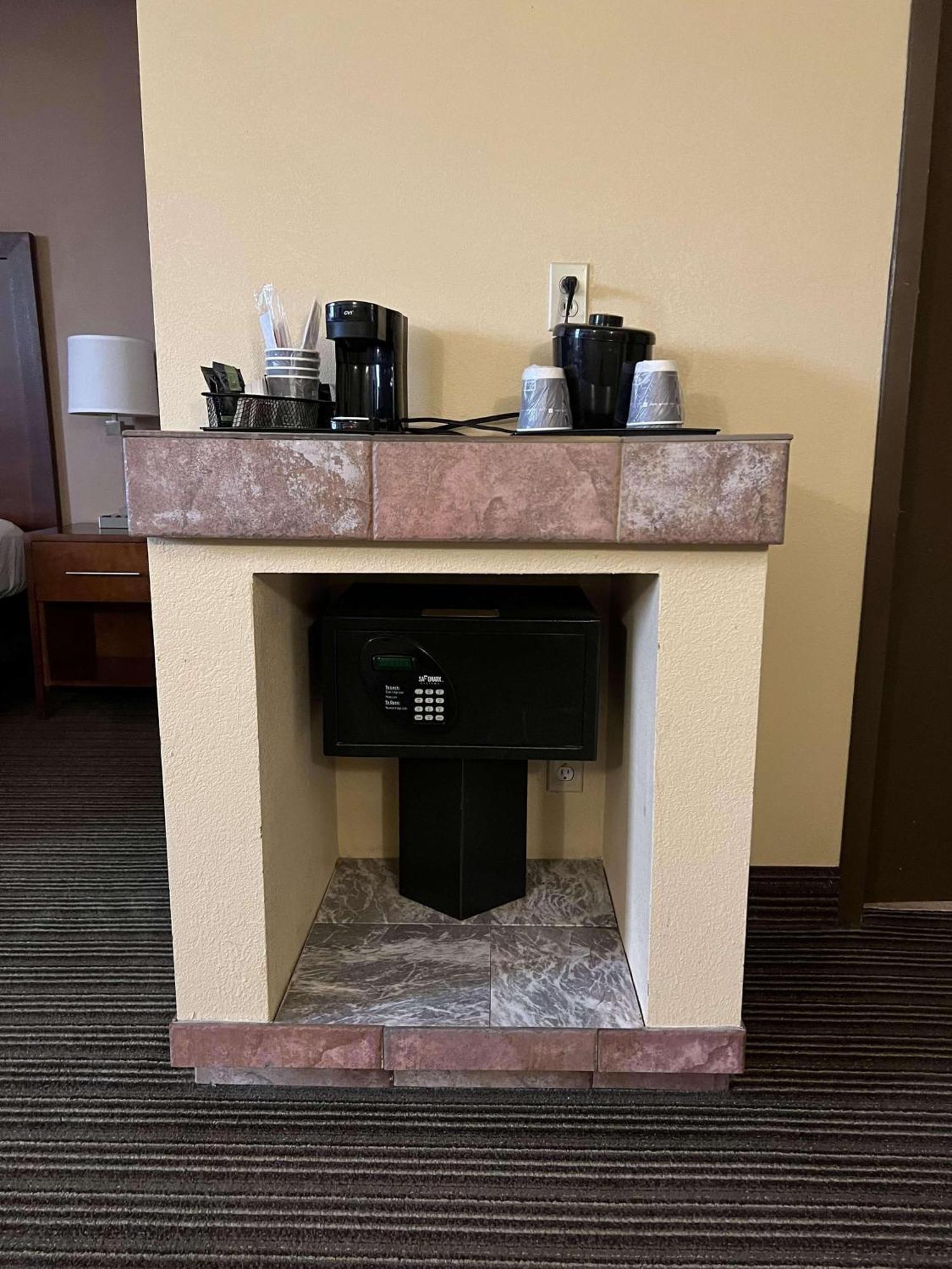 Country Inn & Suites By Radisson, Battle Creek, Mi Exteriér fotografie